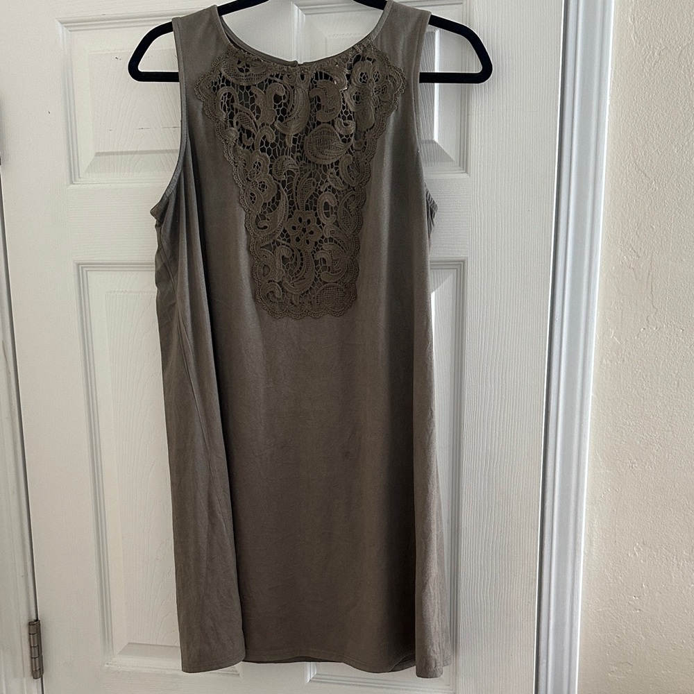 Sleeveless Lace-Yoke Shift Dress in Sage